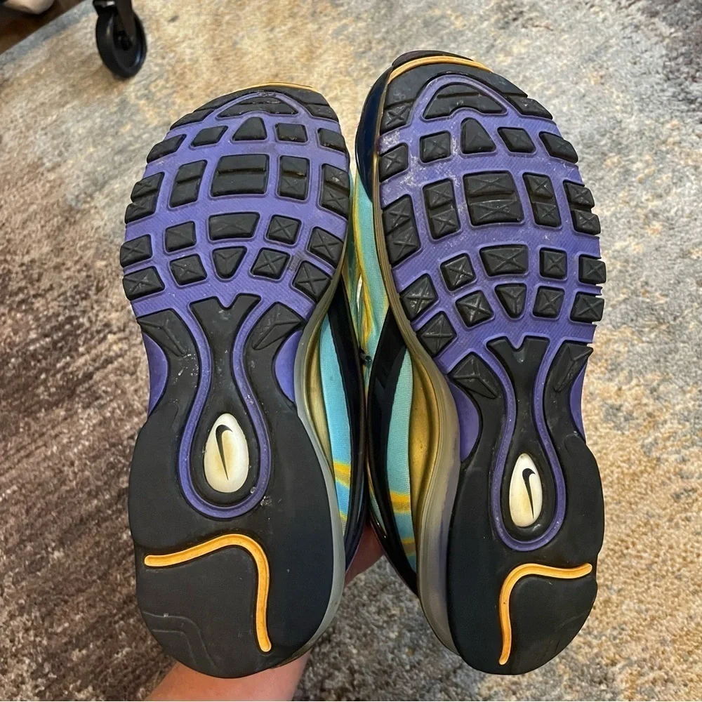 Nike Air Max Deluxe Heritage Sneakers